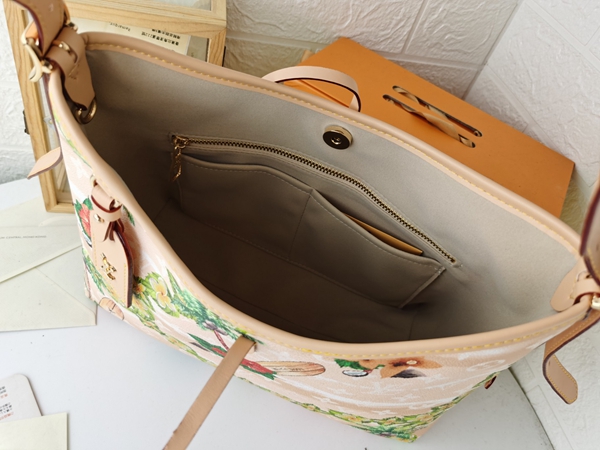 ルイヴィトンバッグ着用イメージ